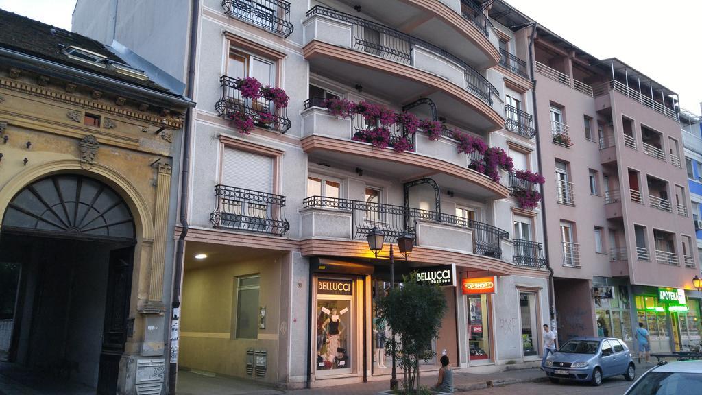 Apartman Snow White Novi Sad Exterior photo